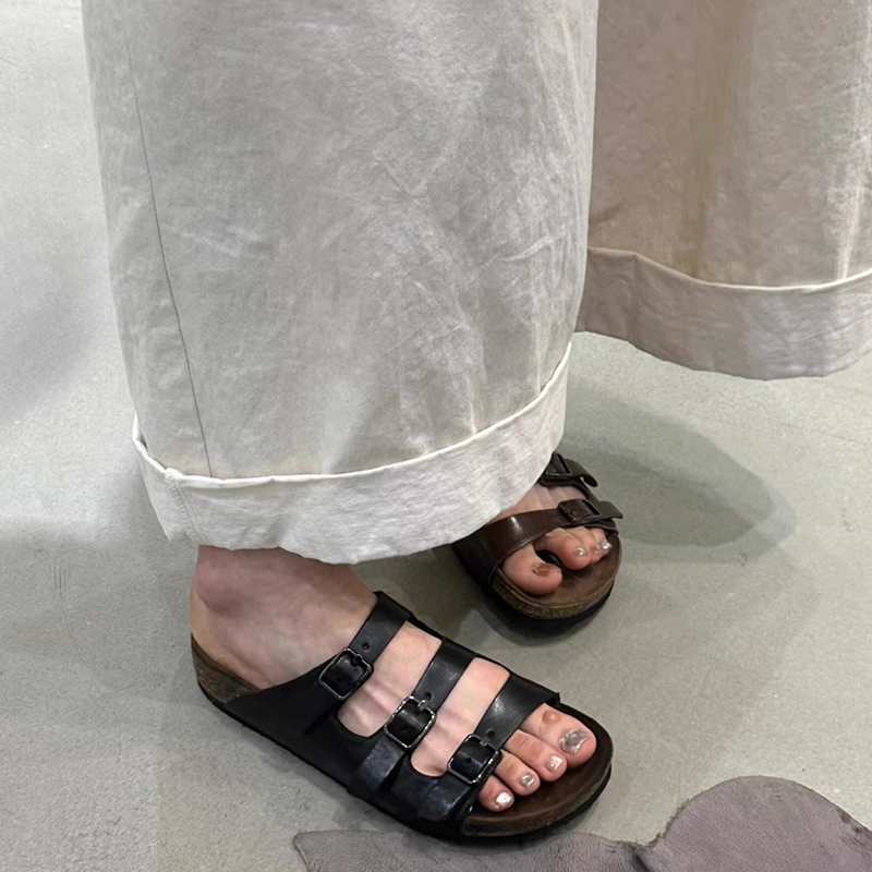 Women's Vintage Triple Buckle  - Cork Wedge Sandal avaliação e preço