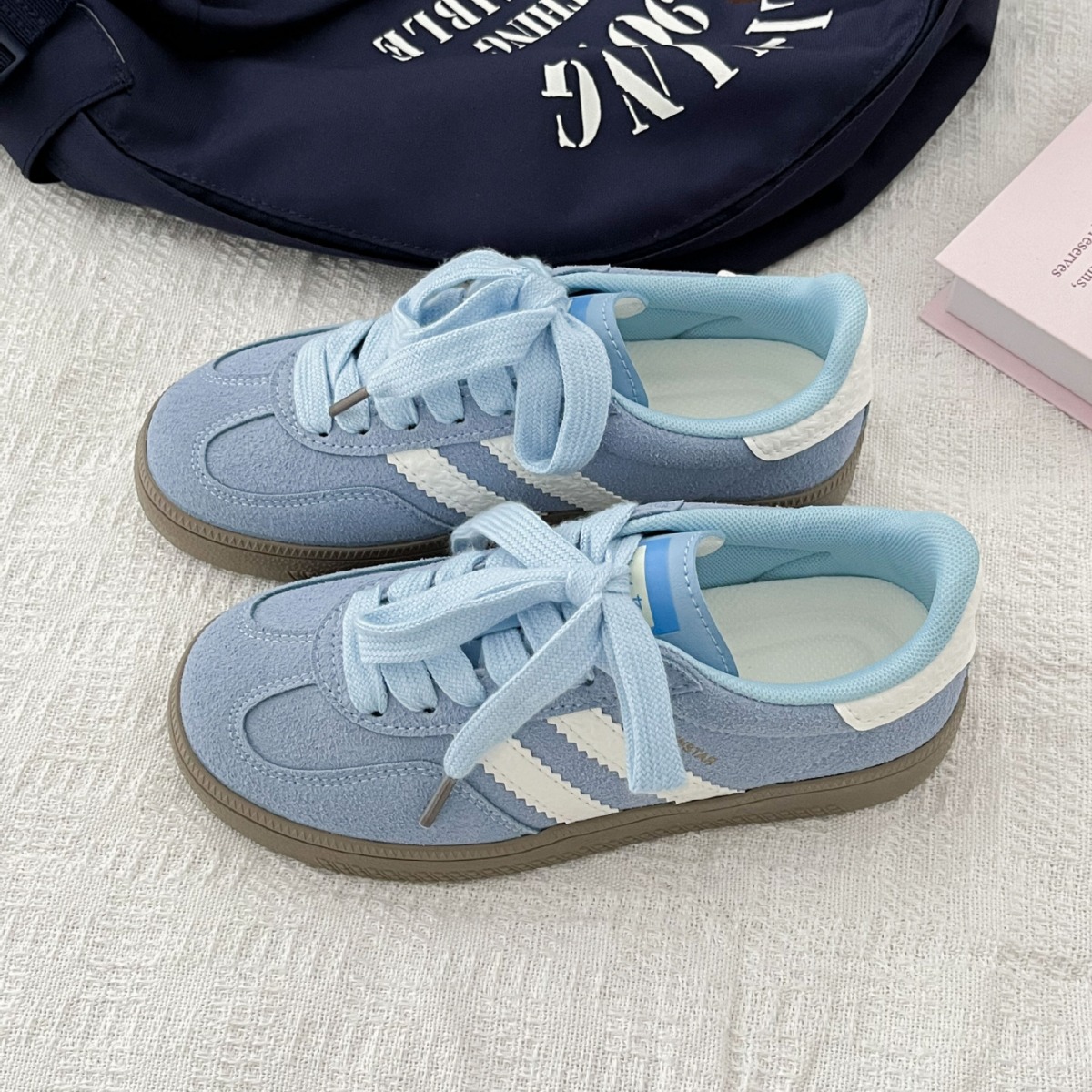 Vintage-style sneakers for wom - Mesh Sneaker Women avaliação e preço