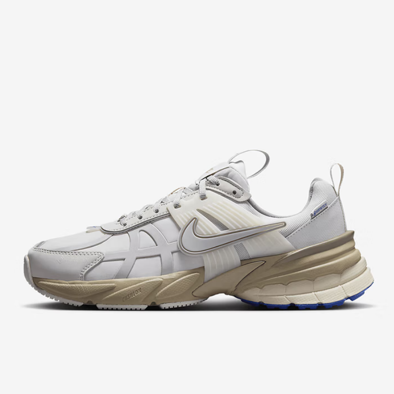 Nike's New Thick-Soled Dual-De - Women Shoes Must Have avaliação e preço