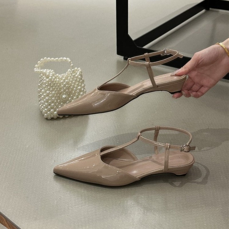 Womens Pointed Toe T-Strap Kit - Women Shoes Sandals avaliação e preço